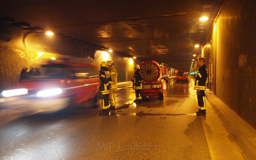BF Koeln Tunneluebung Koeln Kalk Solingerstr und Germaniastr P277.JPG